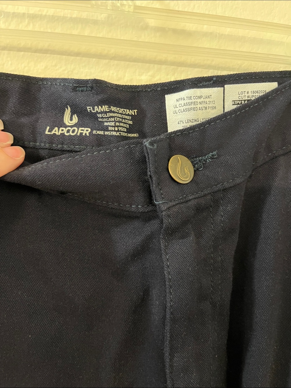 Men's FR Cargo Uniform Pants | 34 inch waist, 30 Inch inseam Navy NWOT!! - Picture 3 of 4